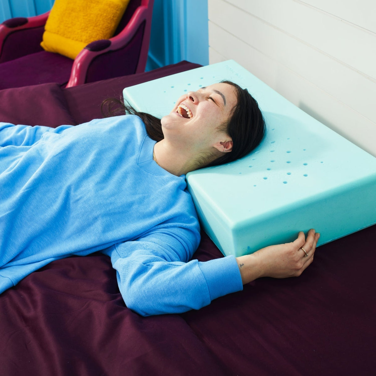 Dolsin Deluxe 6" Side Sleeper Pillow – Queen & King Size